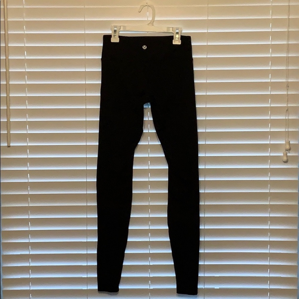 Black lululemon leggings